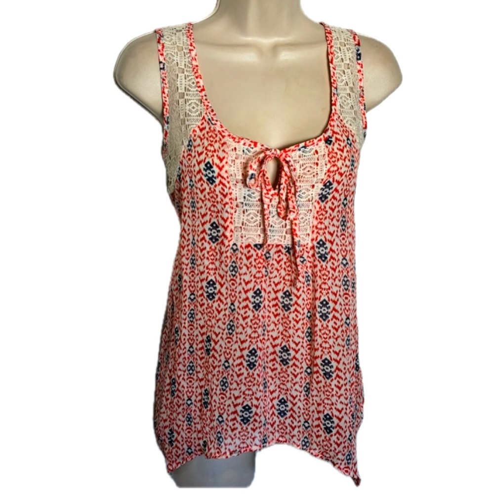 Spoiled Women’s Sleeveless Coral and Navy Geographic Print Lace Accented Top Lg